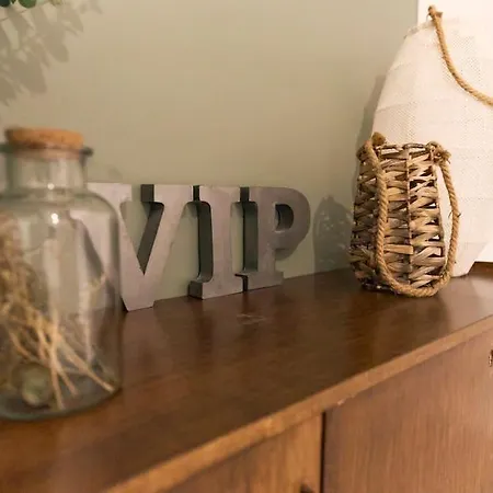 شقة Hippie Chic ! مونس